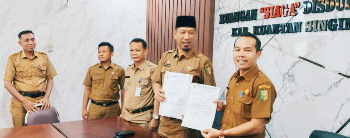 SEMPAT TERKENDALA, PELAYANAN DOKUMEN KEPENDUDUKAN DI DISDUKCAPIL KUANSING KEMBALI NORMAL