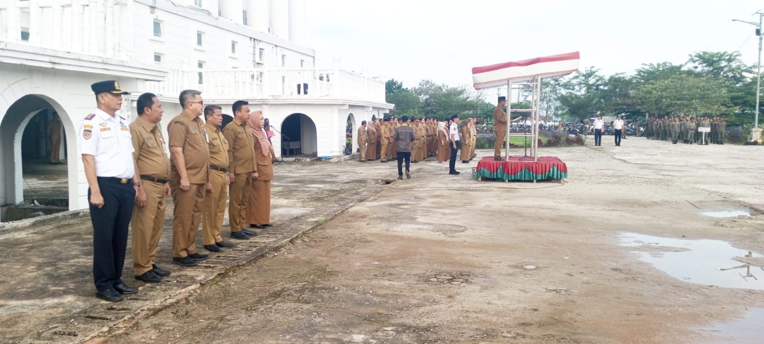 Sekda Rohil Dorong Kepatuhan PNS Dalam Apel Pagi Serta Urusan Pertanggungjawaban Pengadministrasian