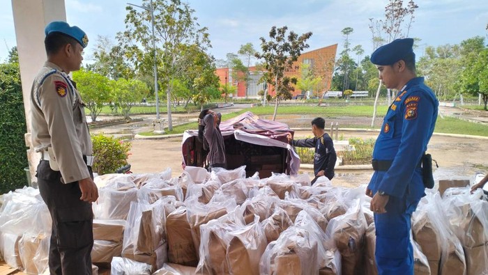 Polres Rohil Kawal Ketat Pergeseran Surat Suara Ratusan TPS Pemilu 2024