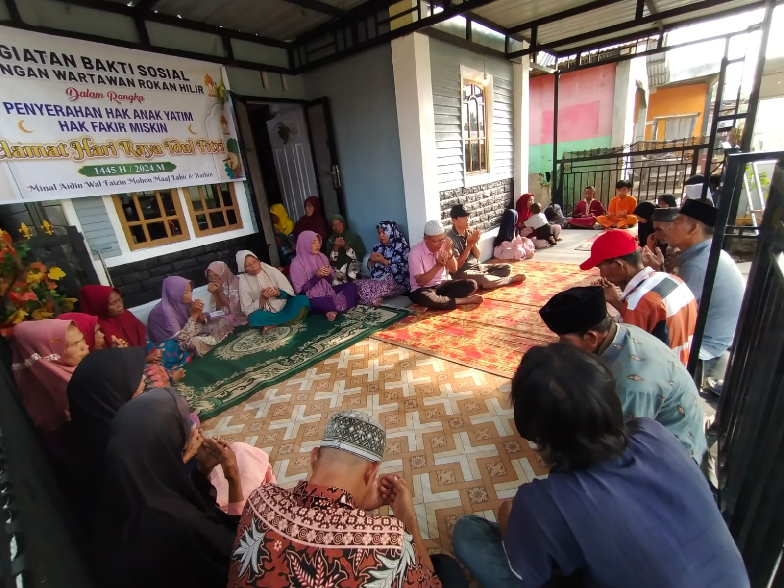 Jelang Hari Raya Idul Fitri 1445 H Gabungan Wartawan di Rohil Gelar Bakti Sosial Peduli Anak Yatim dan Kaum Dhuafa
