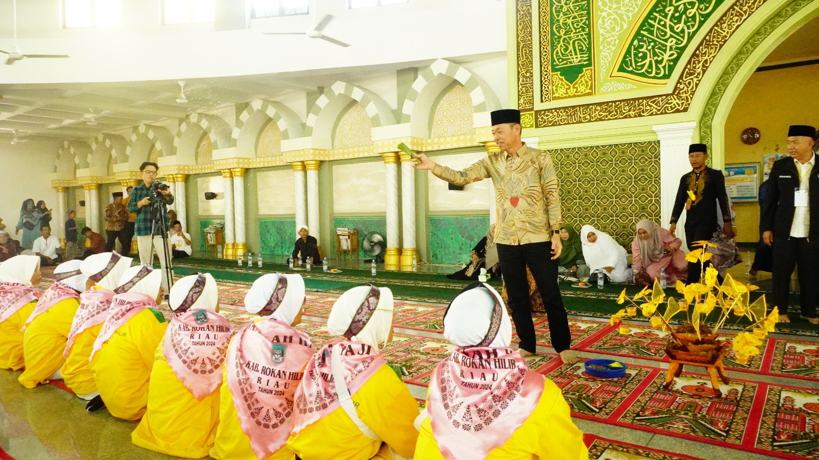 282 Calon Jemaah Haji Asal Rokan Hilir Resmi Dilepaskan Bupati