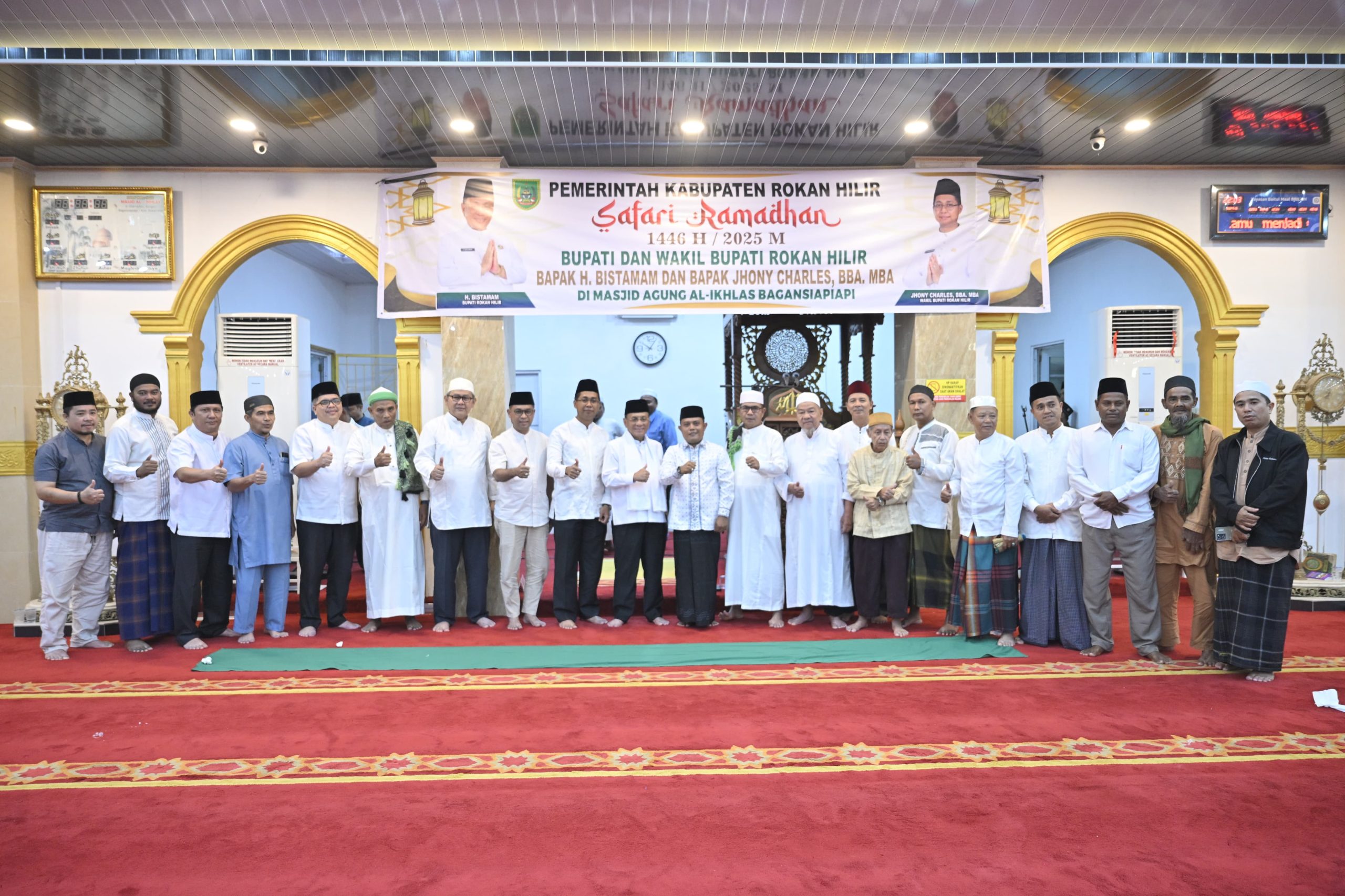 Bupati dan Wabup Rohil Safari Ramadhan di Masjid Al-Ikhlas Bagansiapiapi